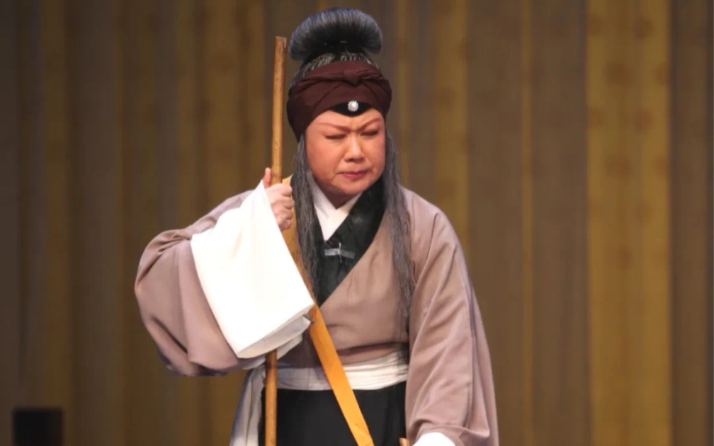 5月2日,康静老师来天津演出《遇皇后》片段.