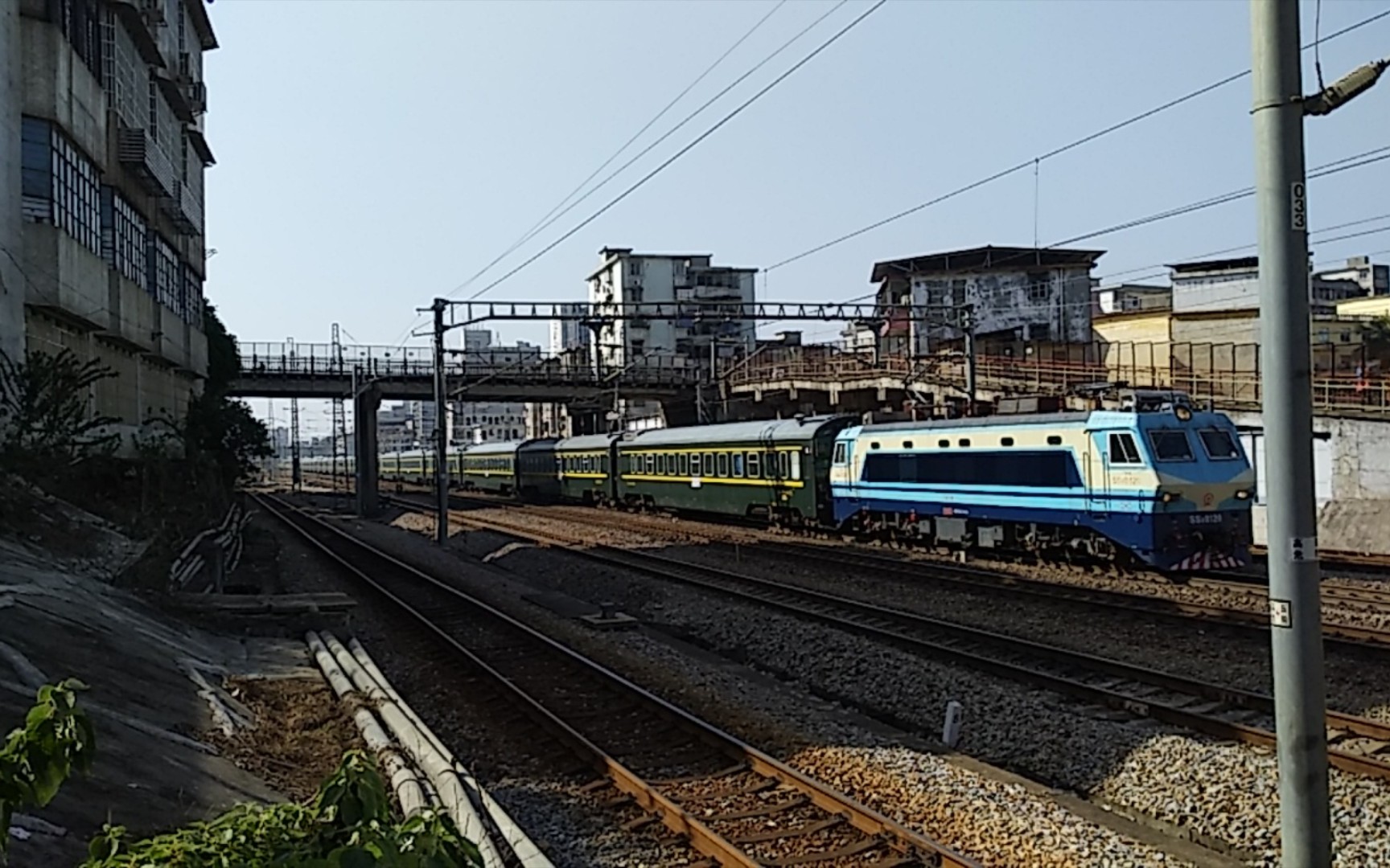 [经典组合8 25t]广铁广段ss80120牵引0z8006深圳一长沙