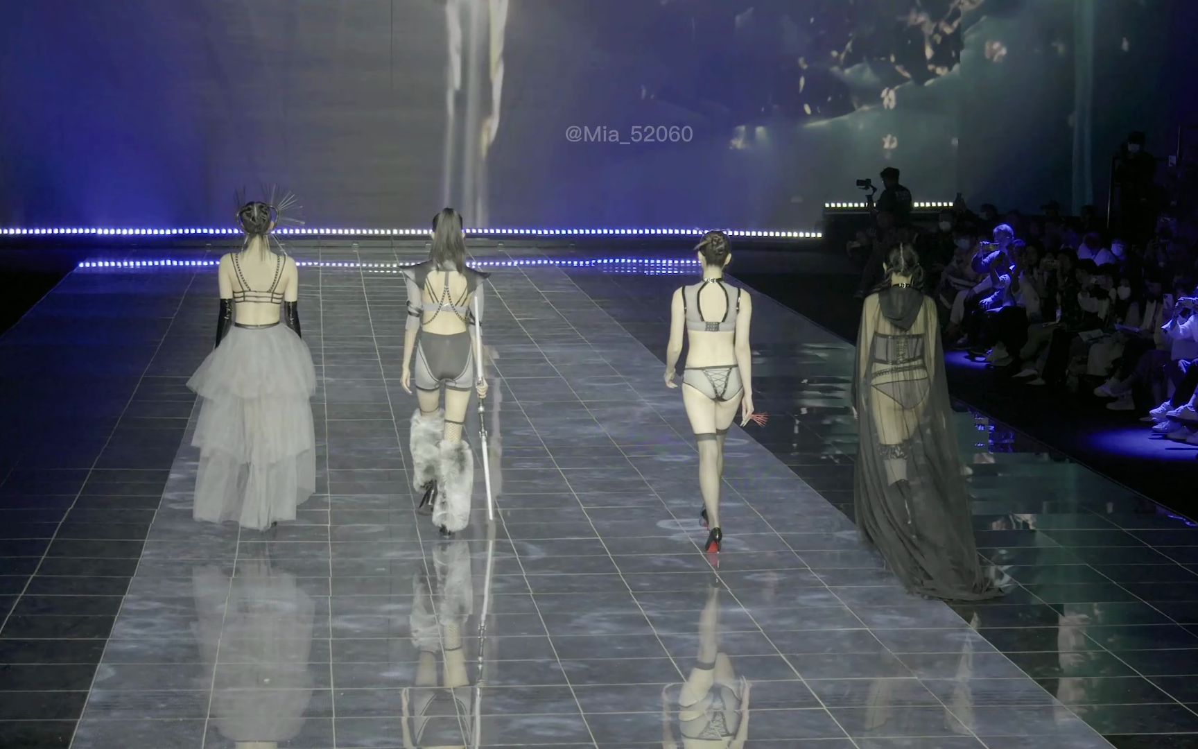 广东汕头t台内衣秀