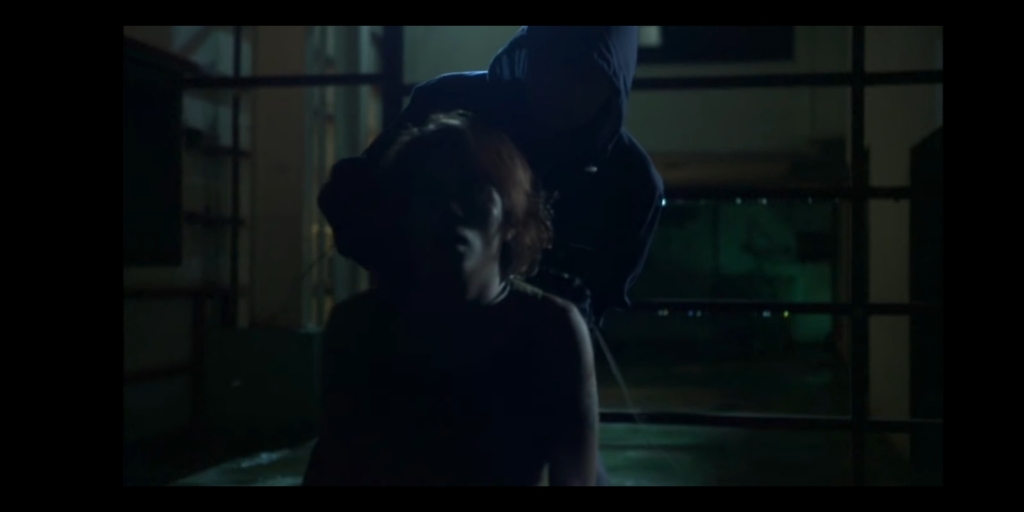 黑衣人勒死长发帅男