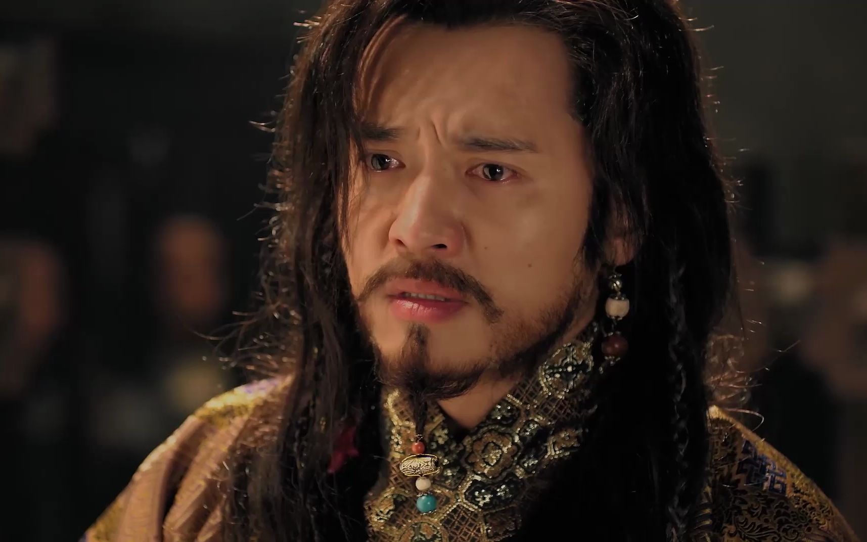 义渠君看着兄弟在大牢受苦,一怒斩杀狱官,要举兵反叛!