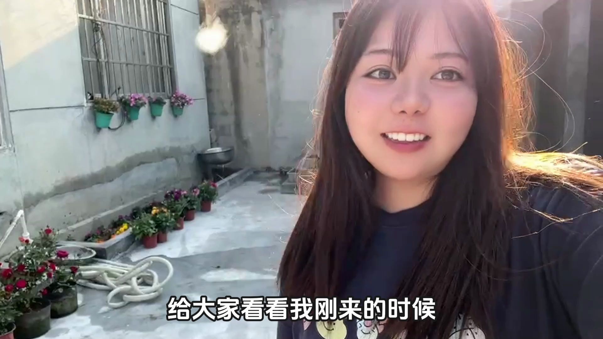 阿雅做了一大桌子菜,终于完工了