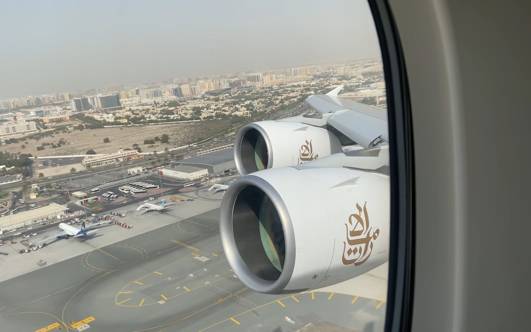 【cloudnine】阿联酋航空a380经济舱 | 迪拜-阿姆斯特丹_哔哩哔哩