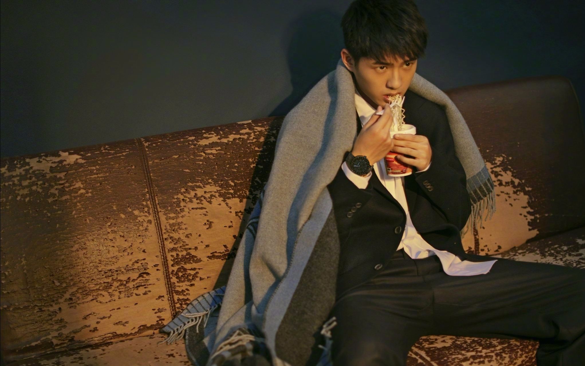 刘昊然红秀grazia312期封面花絮studio6pro