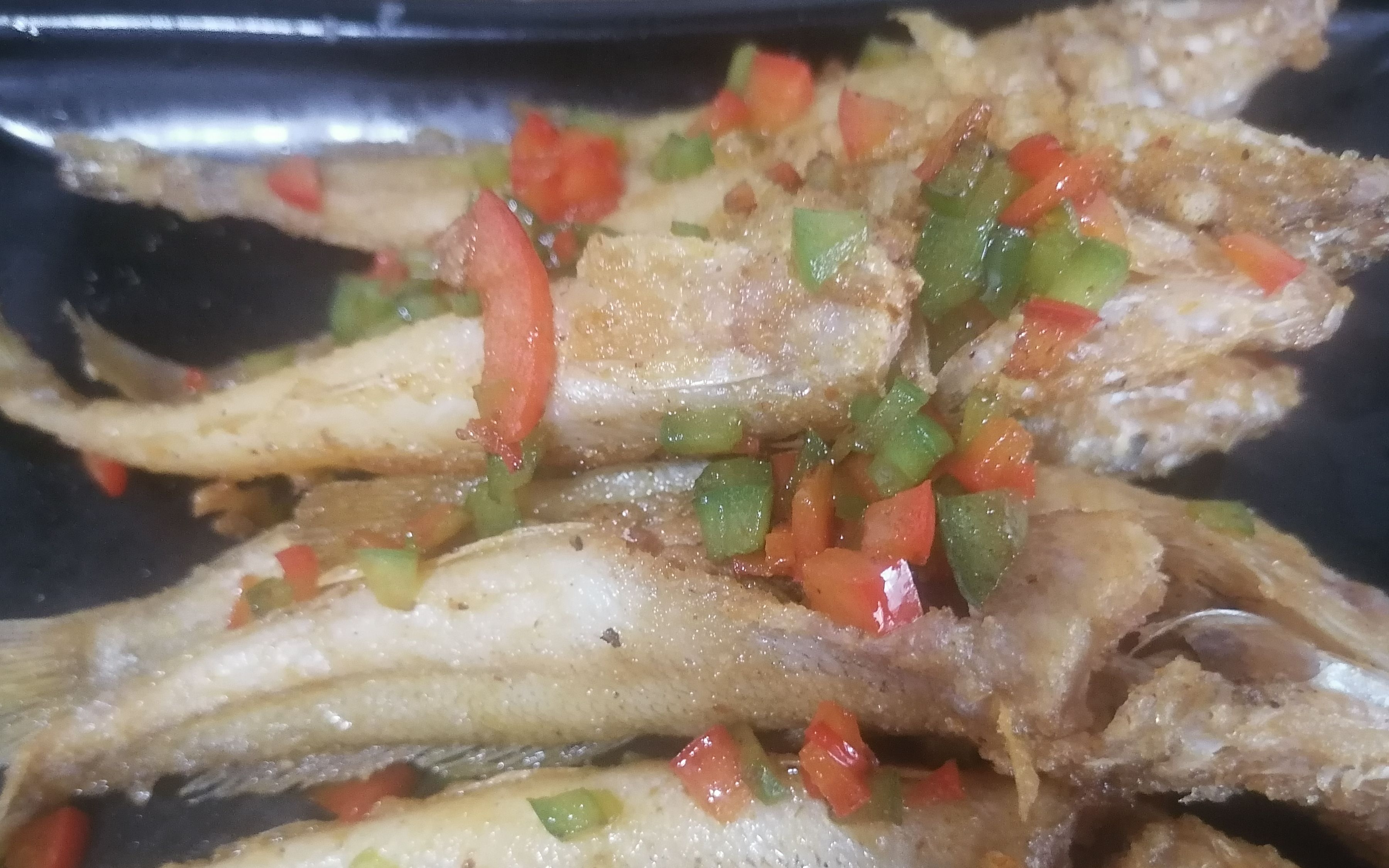 椒盐沙尖鱼,外酥里嫩.太美味了就是太费酒!