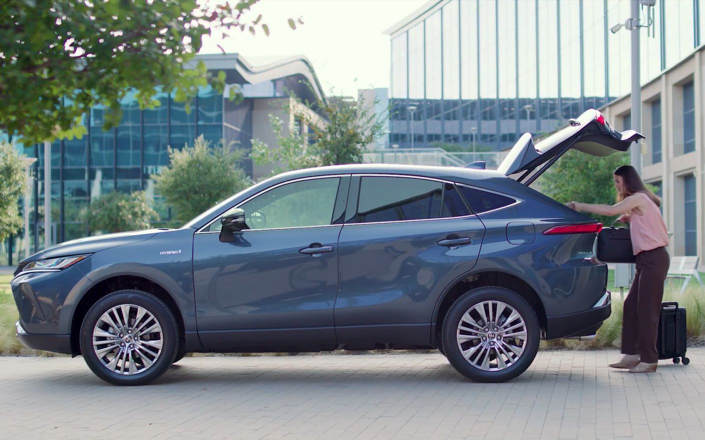 丰田官方发布2021威飒venza功能视频_哔哩哔哩 (゜-゜)つロ 干杯