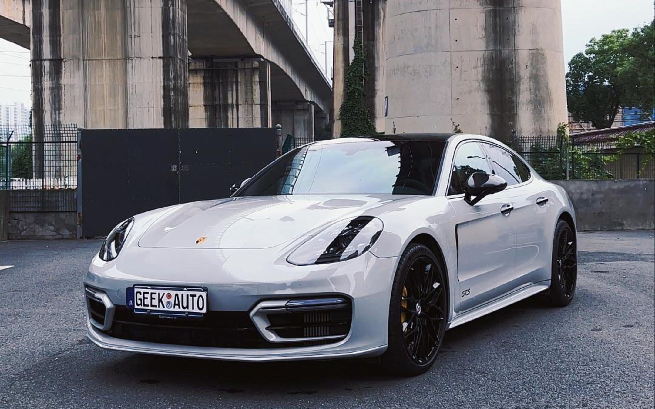 优雅与狂野的结合-西装暴徒 保时捷 panamera gts