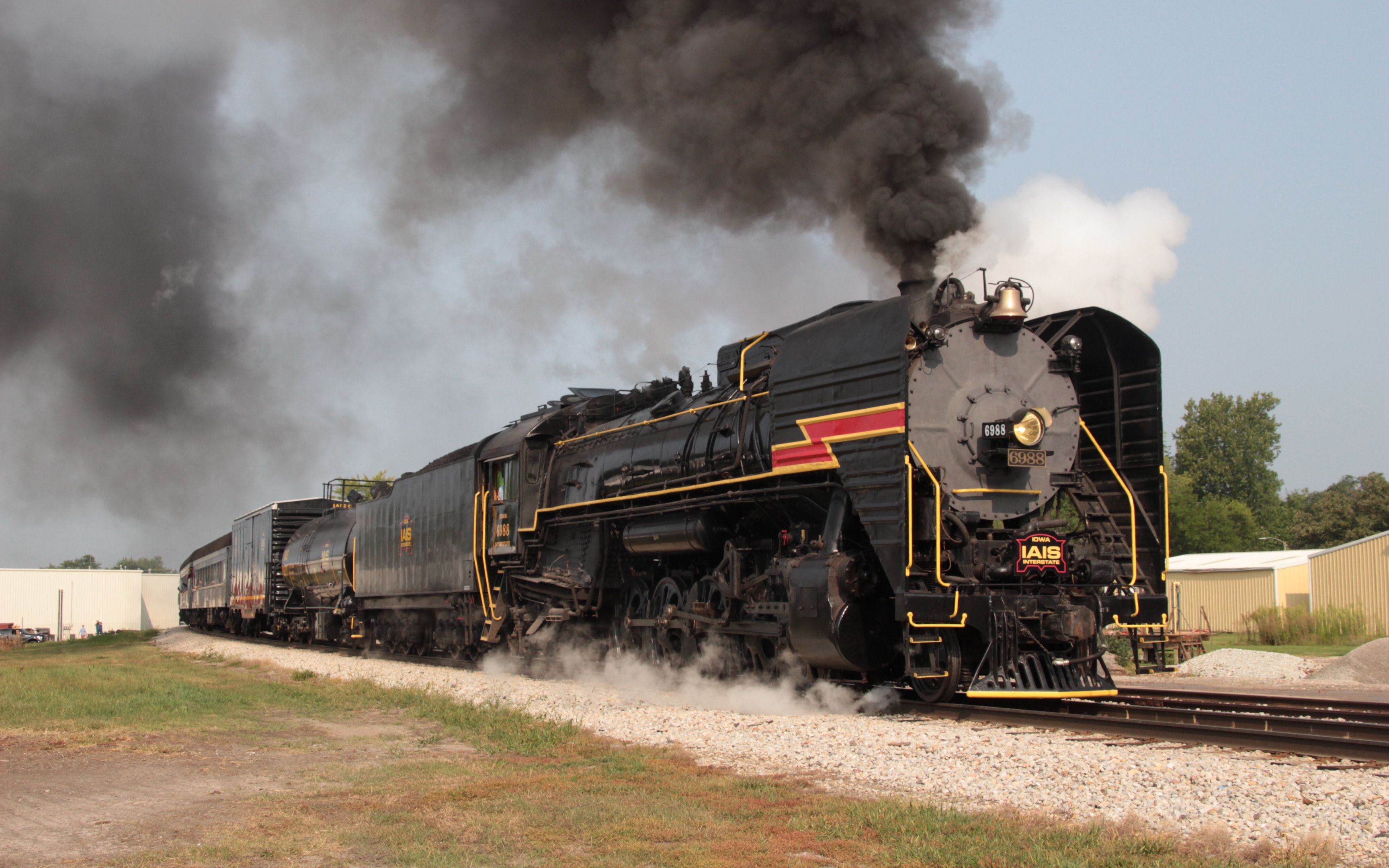 搬运视频世界铁路配属于美国艾奥瓦州际铁路的6988号前进型蒸汽机车于