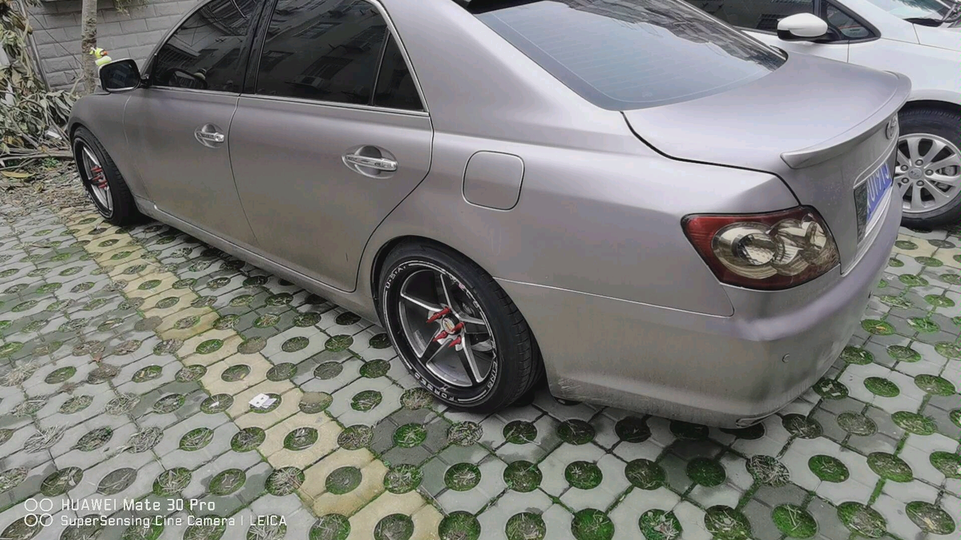 极品飞车?轮毂带钉?