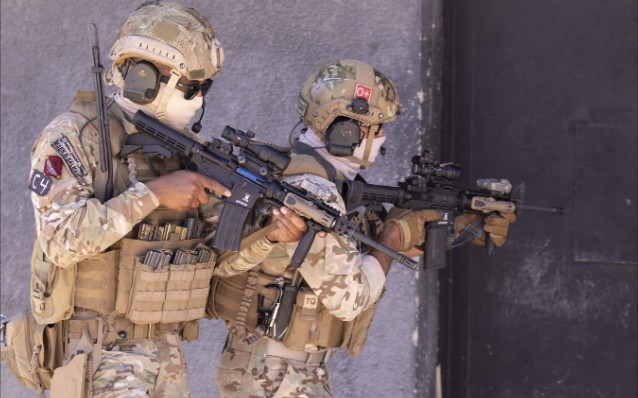 美国陆军5thsfg与约旦101特种部队cqb作战训练