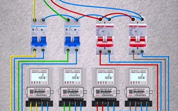 [图]【电工常识】4户进线单相表表箱以及布线接法。