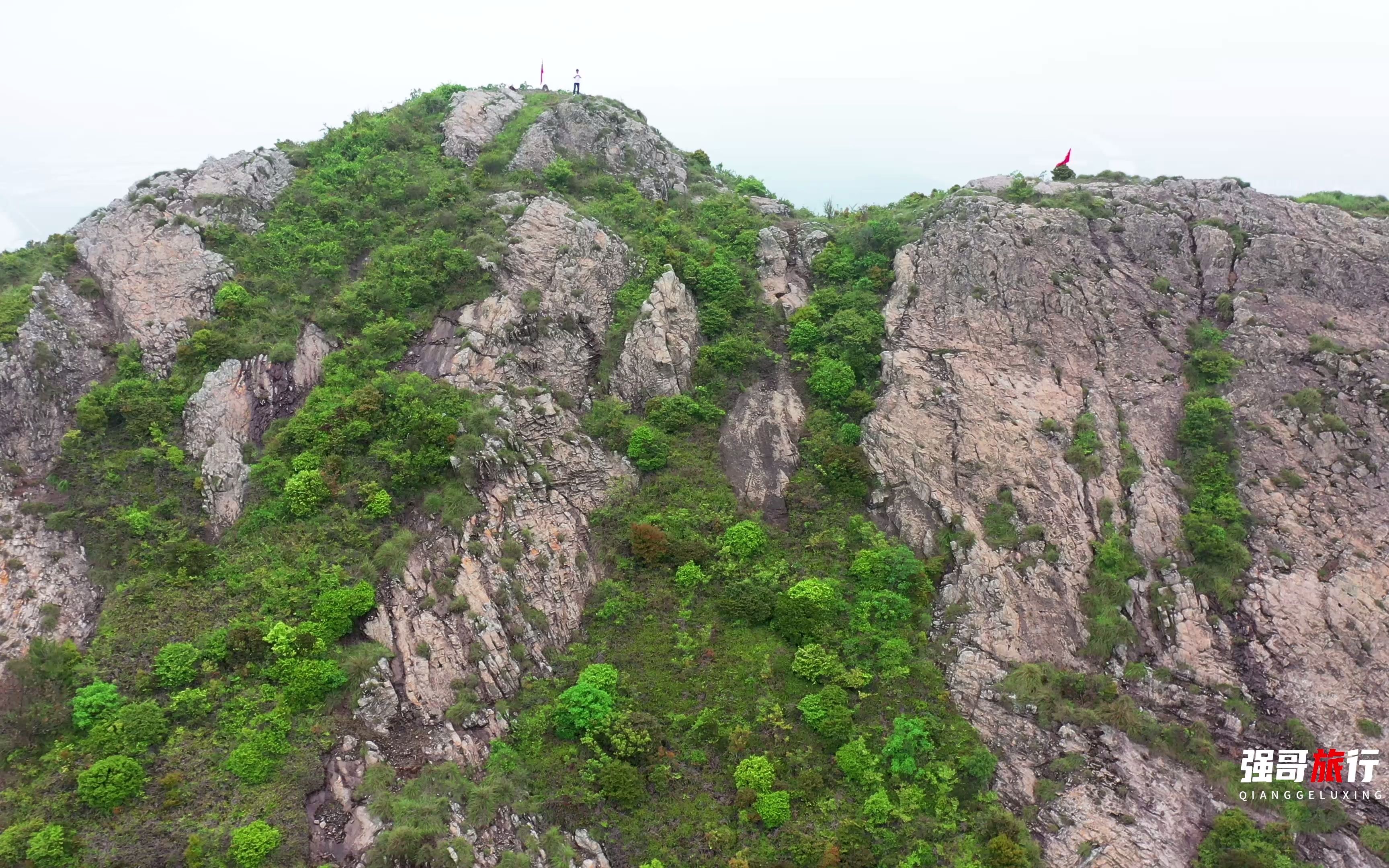 浙江临海大火山(下),满山六边形石柱,地质学称之为柱状节理