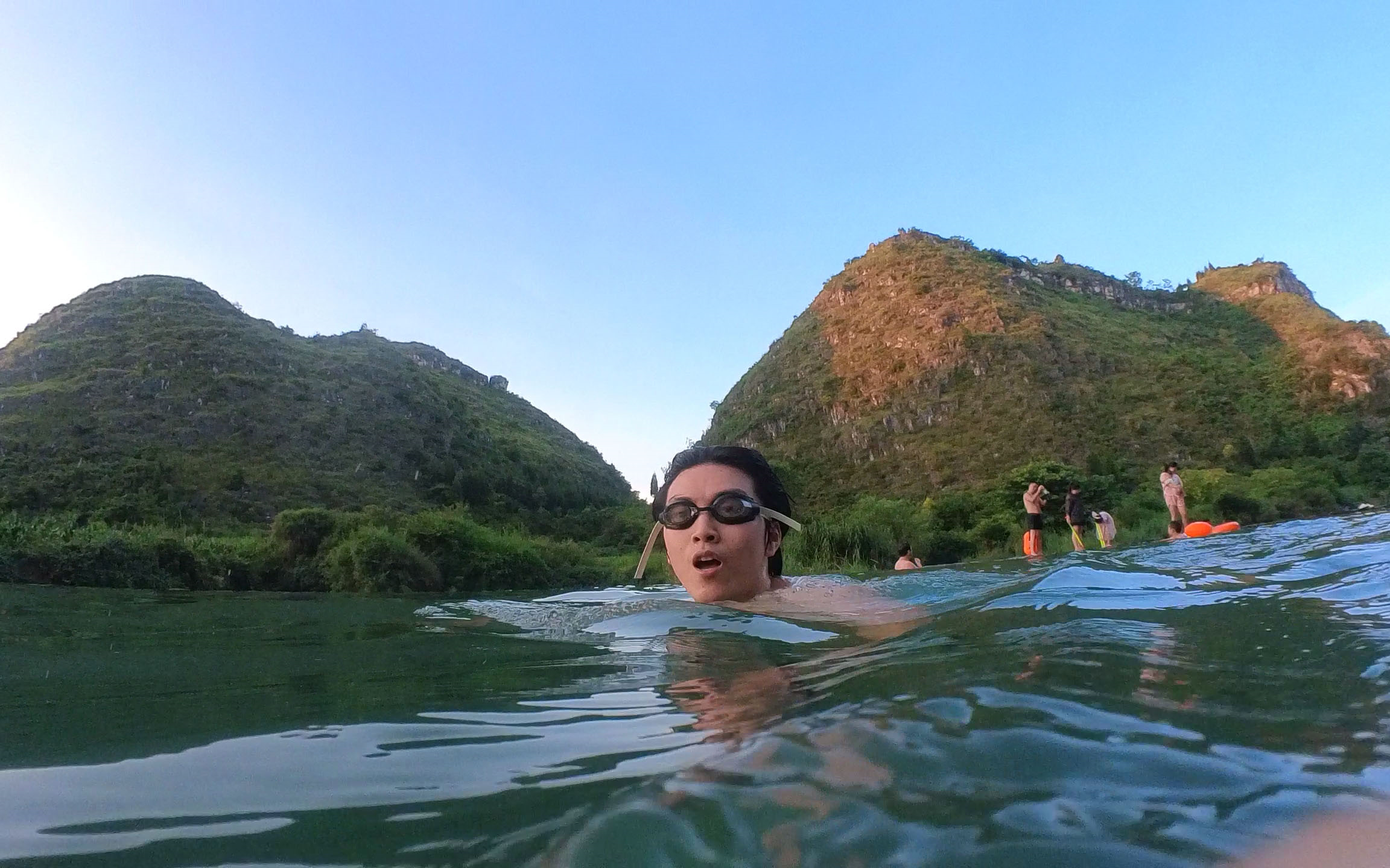 梭罗河上,户外游泳