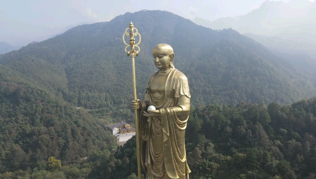 九华山大愿文化园免费开放中九华山99米高地藏菩萨铜像