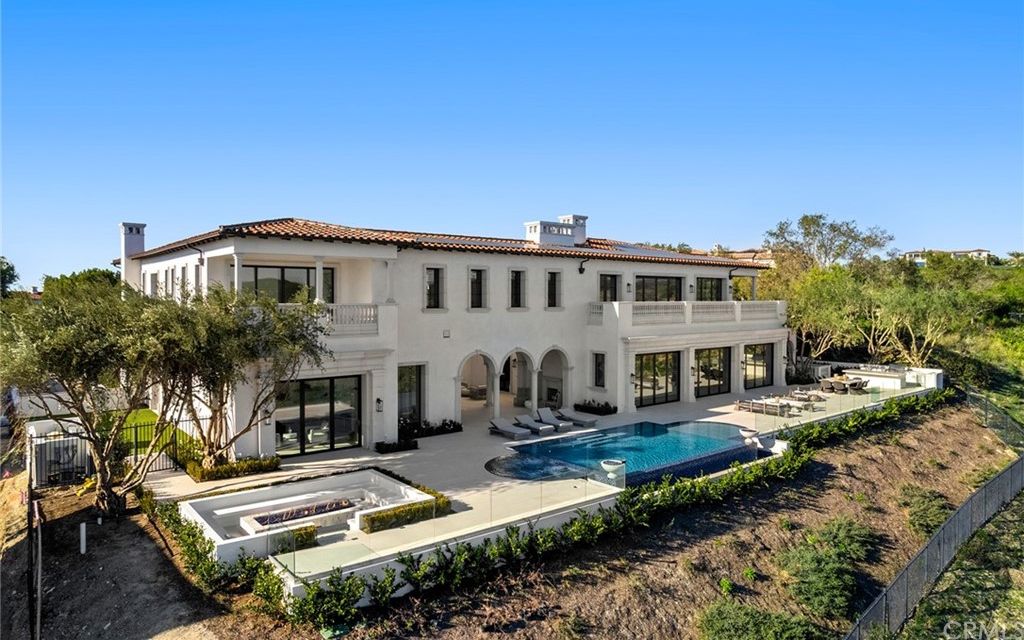 位于加州新港市一栋拥有绝佳海景的山顶海景大豪斯(35