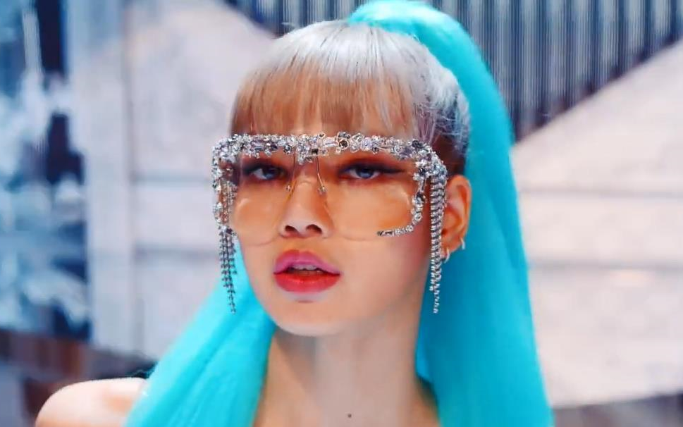 活动  【lisa】当blackpink只有人间芭比唱歌是什么样子