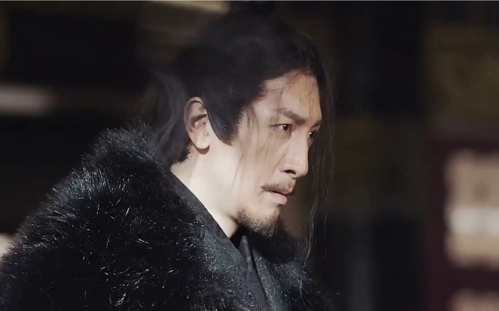 大秦赋:嫪毐谋反杀进王宫,嬴政反手就是一场镇压,彻