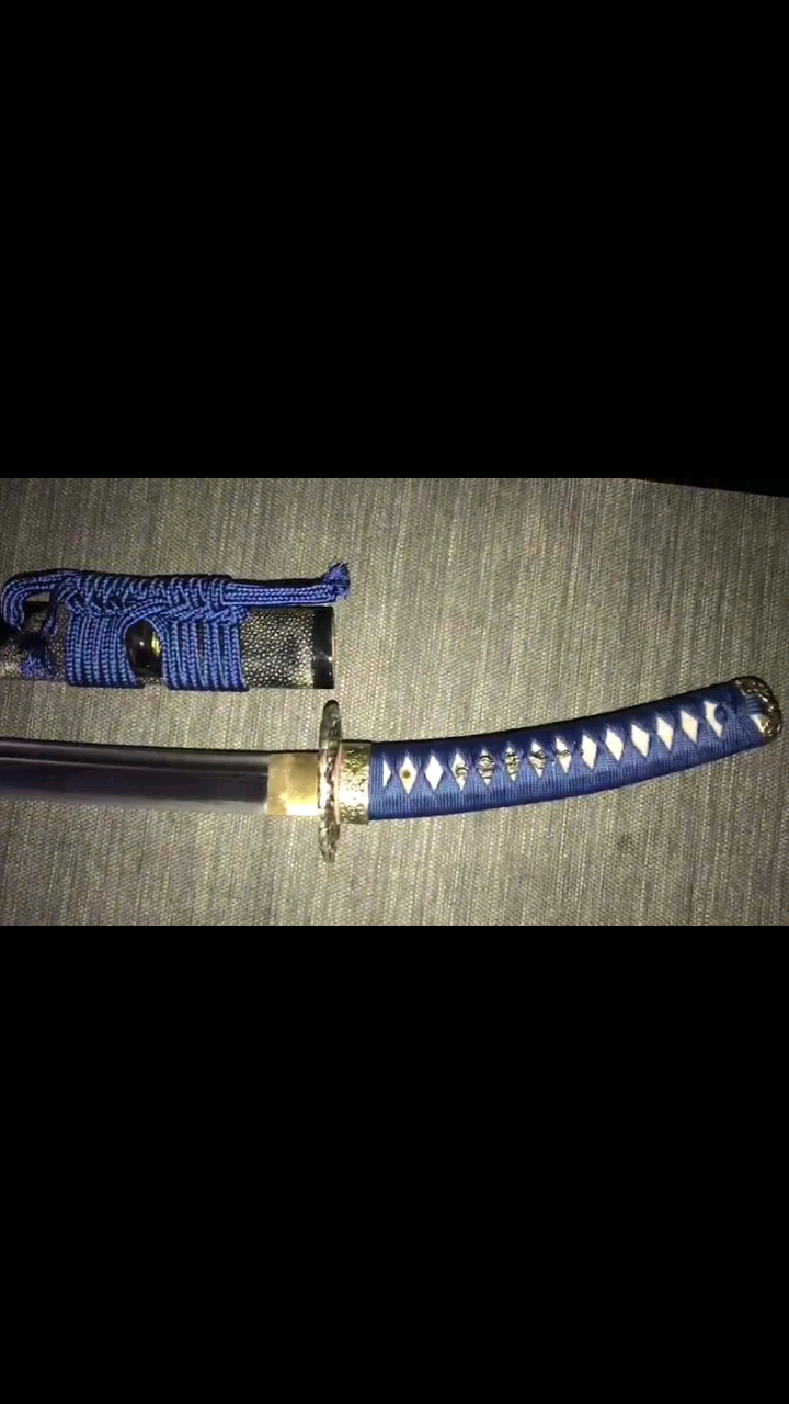 三枚合烧刃小乌丸打刀 完工实拍～#龙影刀_哔哩哔哩 (゜-゜)つロ 干杯