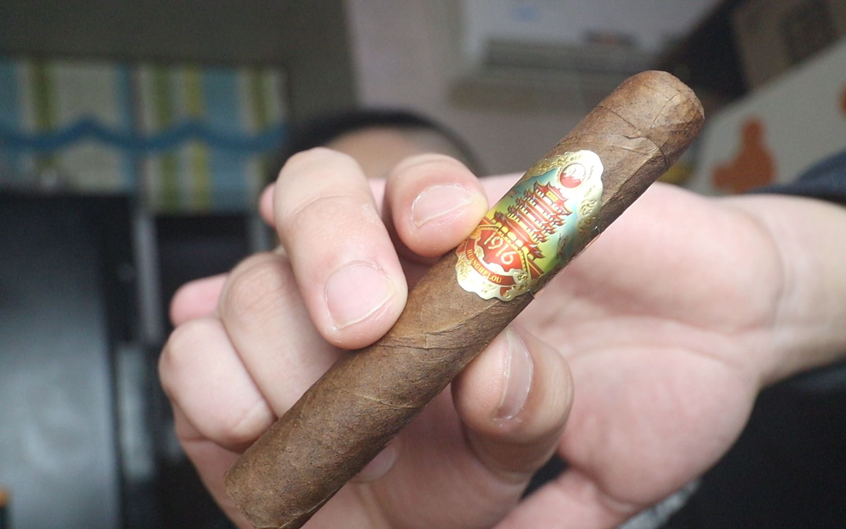雪茄百草记之剪一支黄鹤楼雪之梦9号聊一聊国产雪茄
