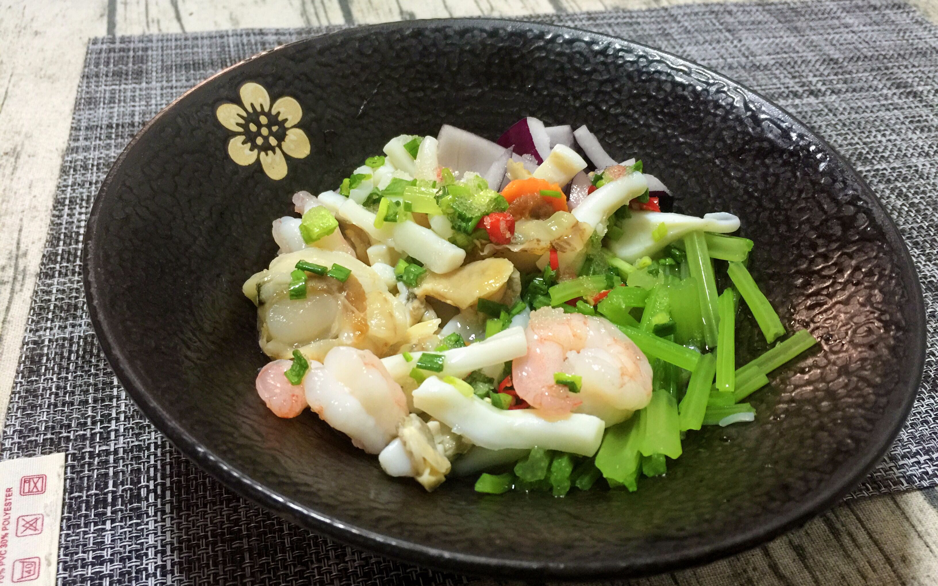 【鼻孔菌】泰式海鲜沙拉(●′ω`●)