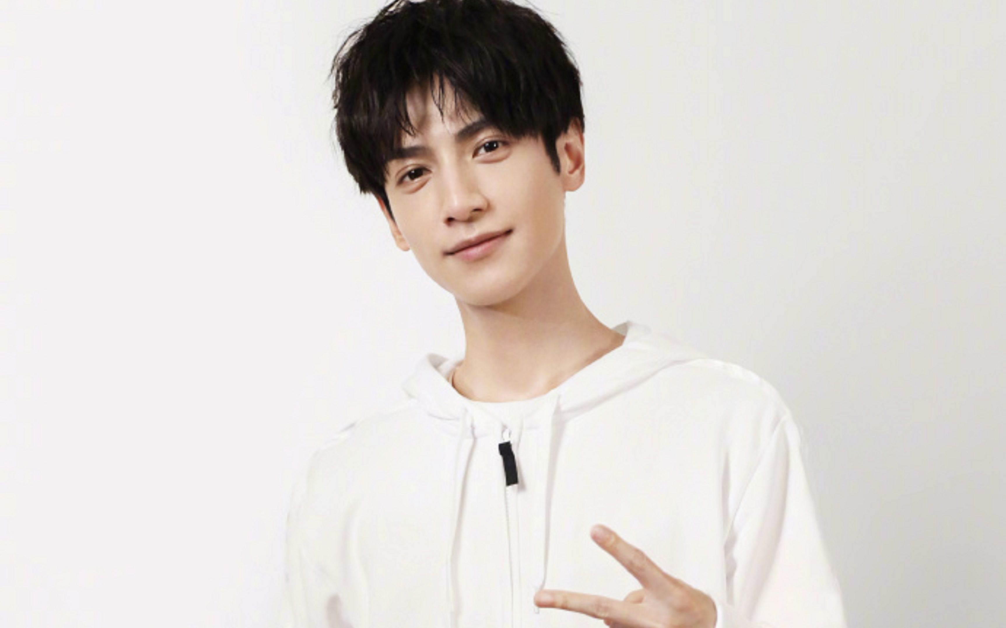 罗云熙| 白发开播发布会 容齐视频介绍剧情角色 20190515 容齐:"把容