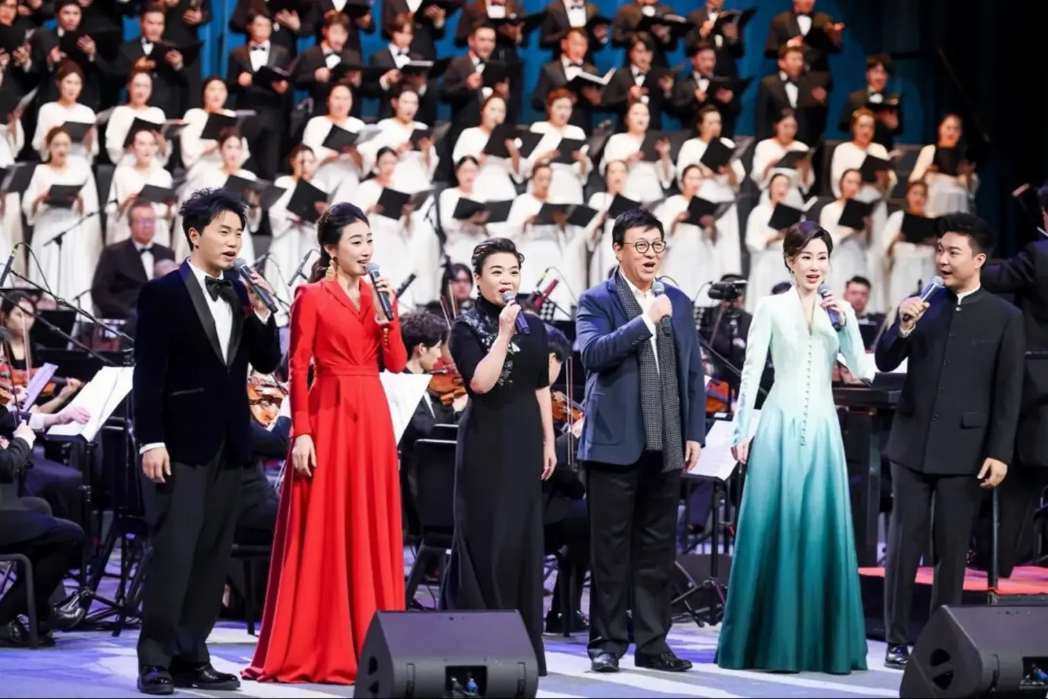 张也&吕继宏《看山看水看中国》2026.1.6 首届民族女高音公益演唱会_哔哩哔哩_bilibili