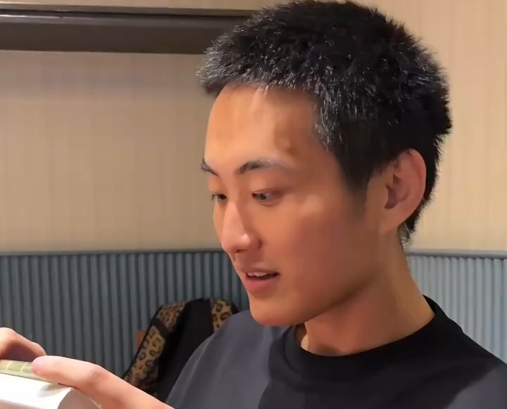 三年了,终于又能听到山泥若的"喂喂喂"辣