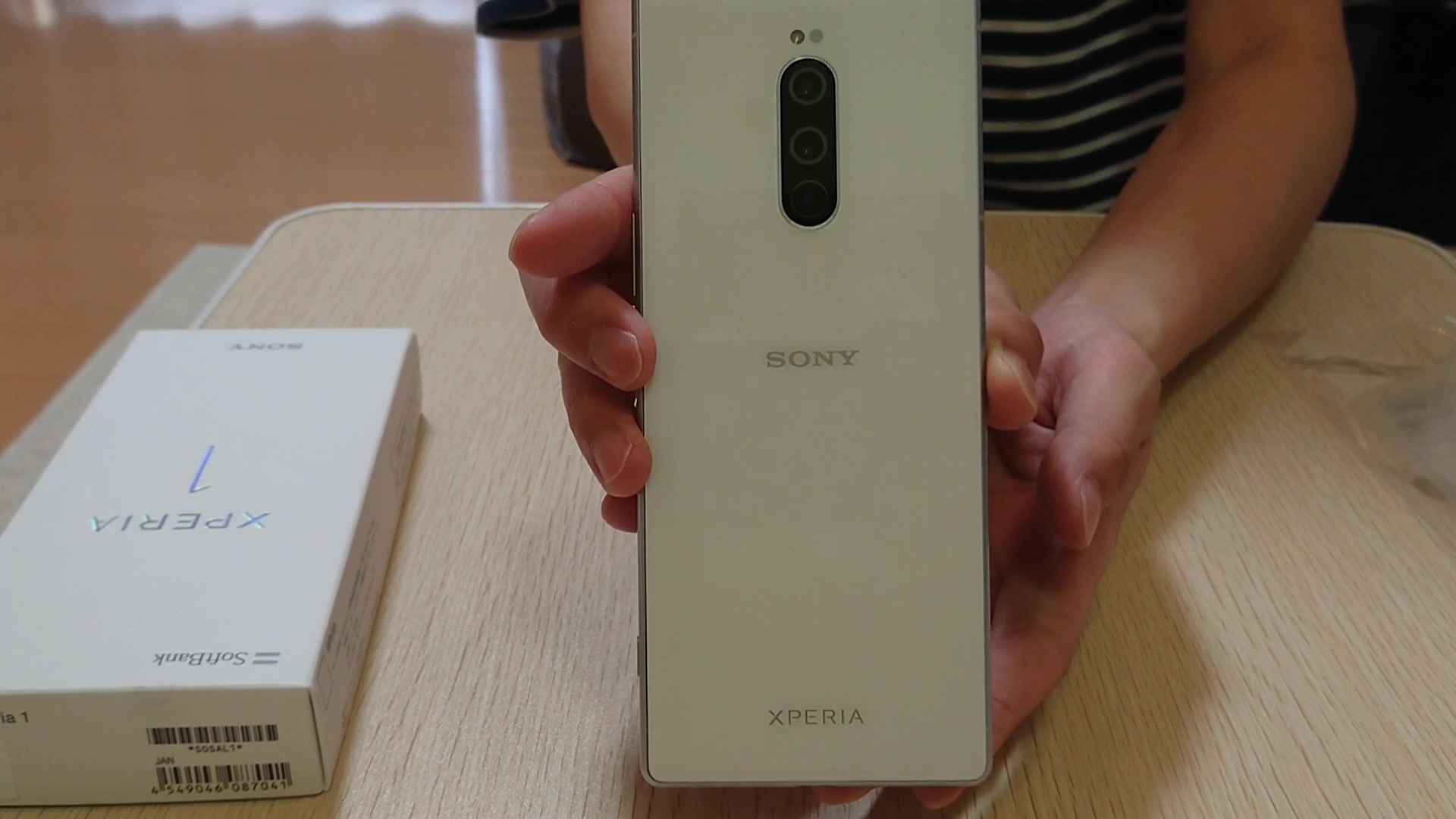 日版雪白xperia1开箱