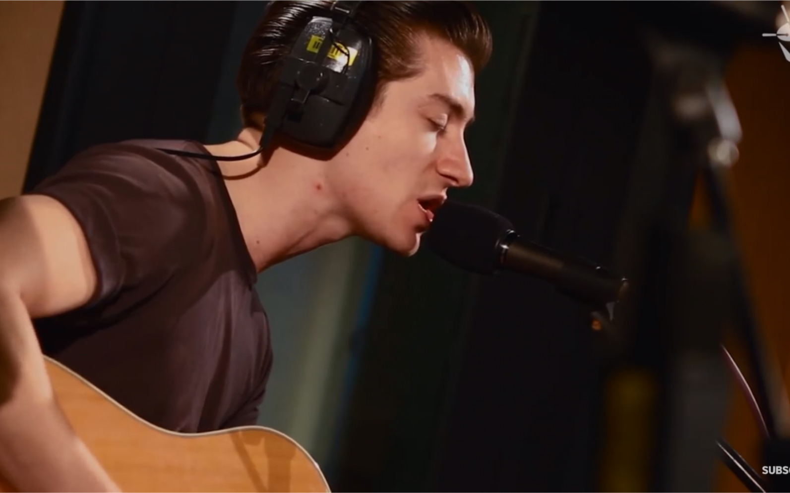 arctic monkeys - feels like we only go backwards