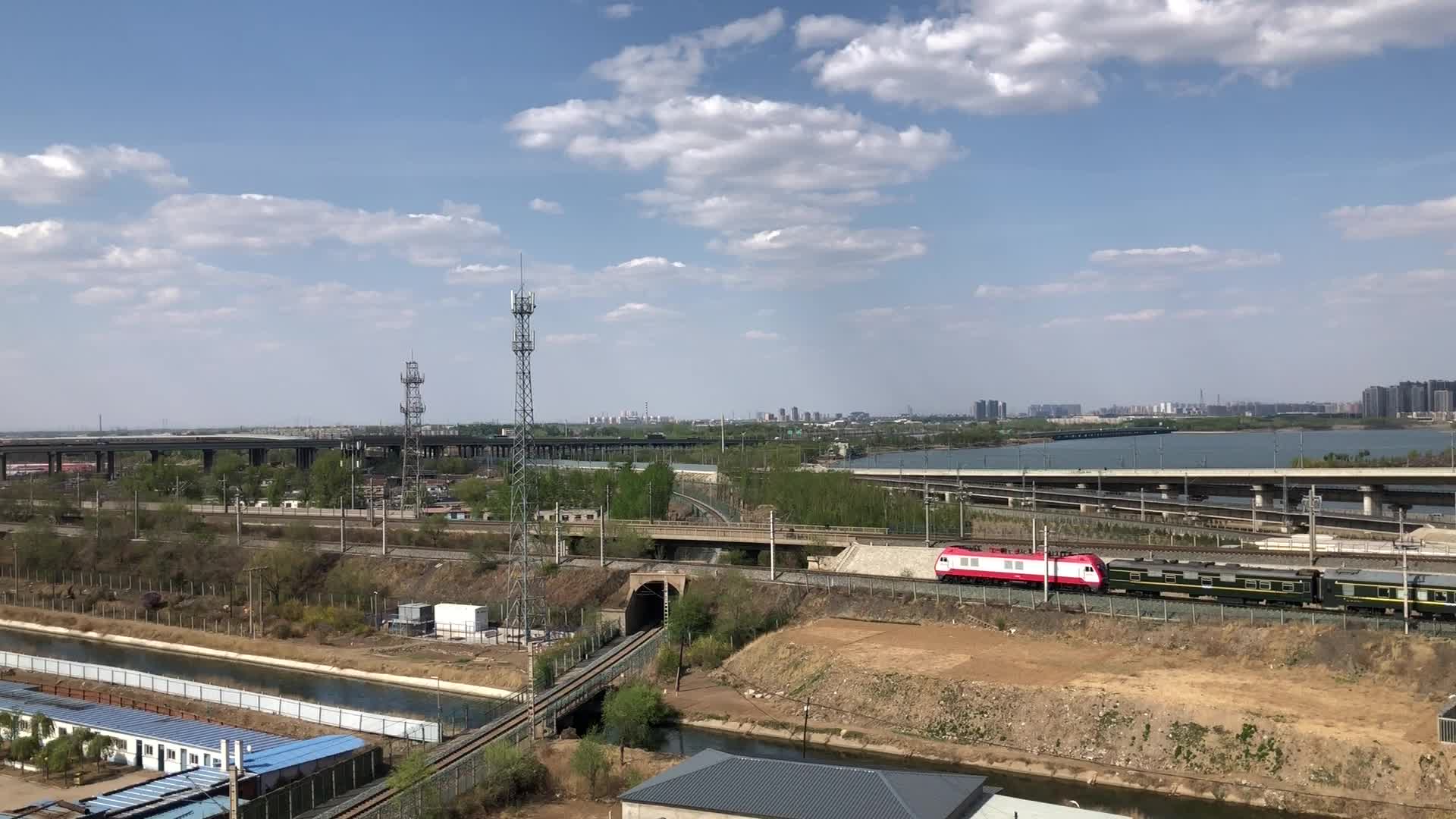 28 k7346次(沈阳-山海关)沈阳机务段ss9 单双层混编25k马三家站接近