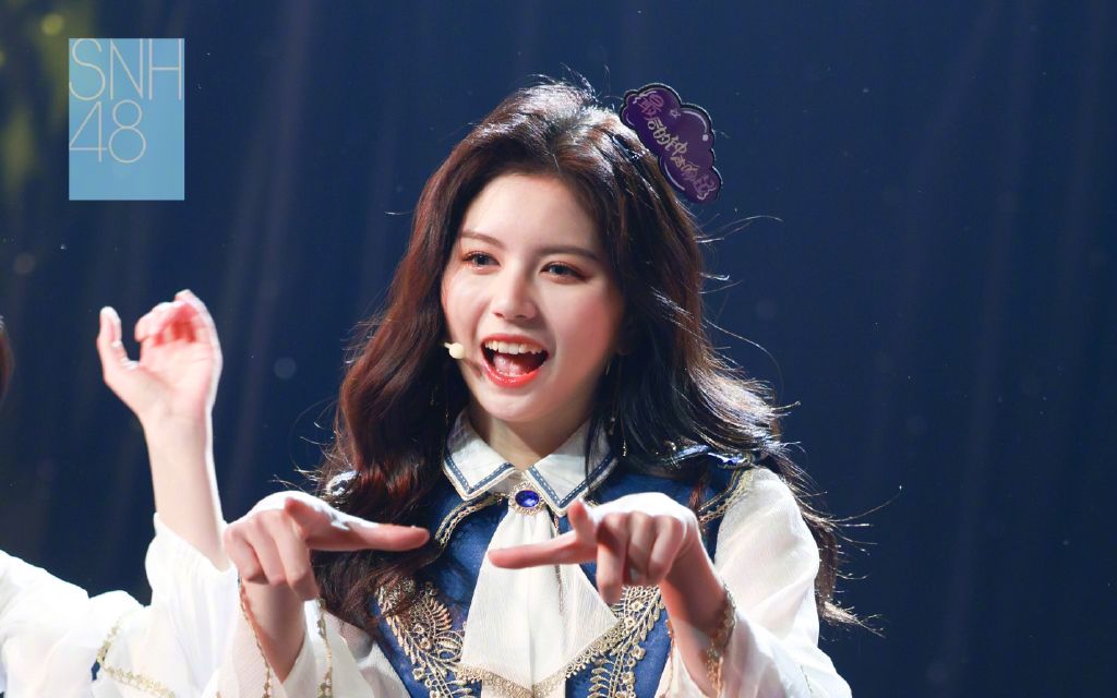 炙热的我们:snh48以三比零战胜了sis,陆婷表演很精彩