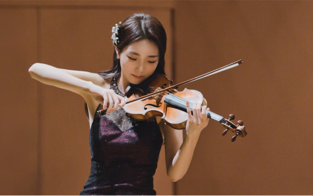 [图]Yejin Han & 小提琴 ～ 拉威尔-茨冈 ｜ Ravel - Tzigane & Violin