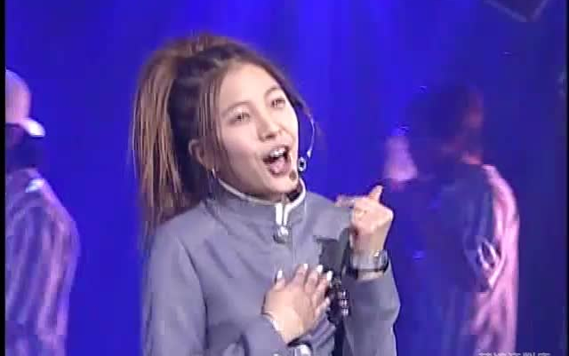 [图]BoA - Don't Start Now (KBS Music Bank 2001.03.29)