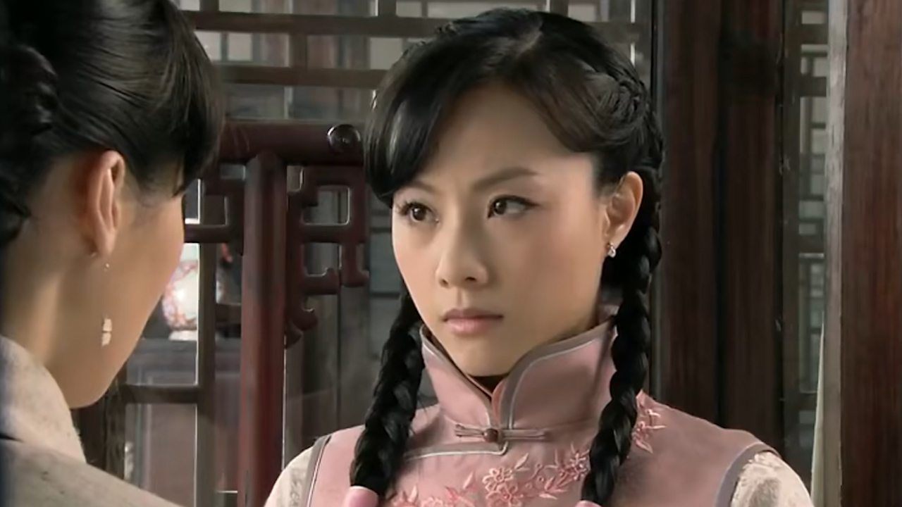 大戏法:美女请求帮忙劝人,姑娘却无能为力,她会怎么回应