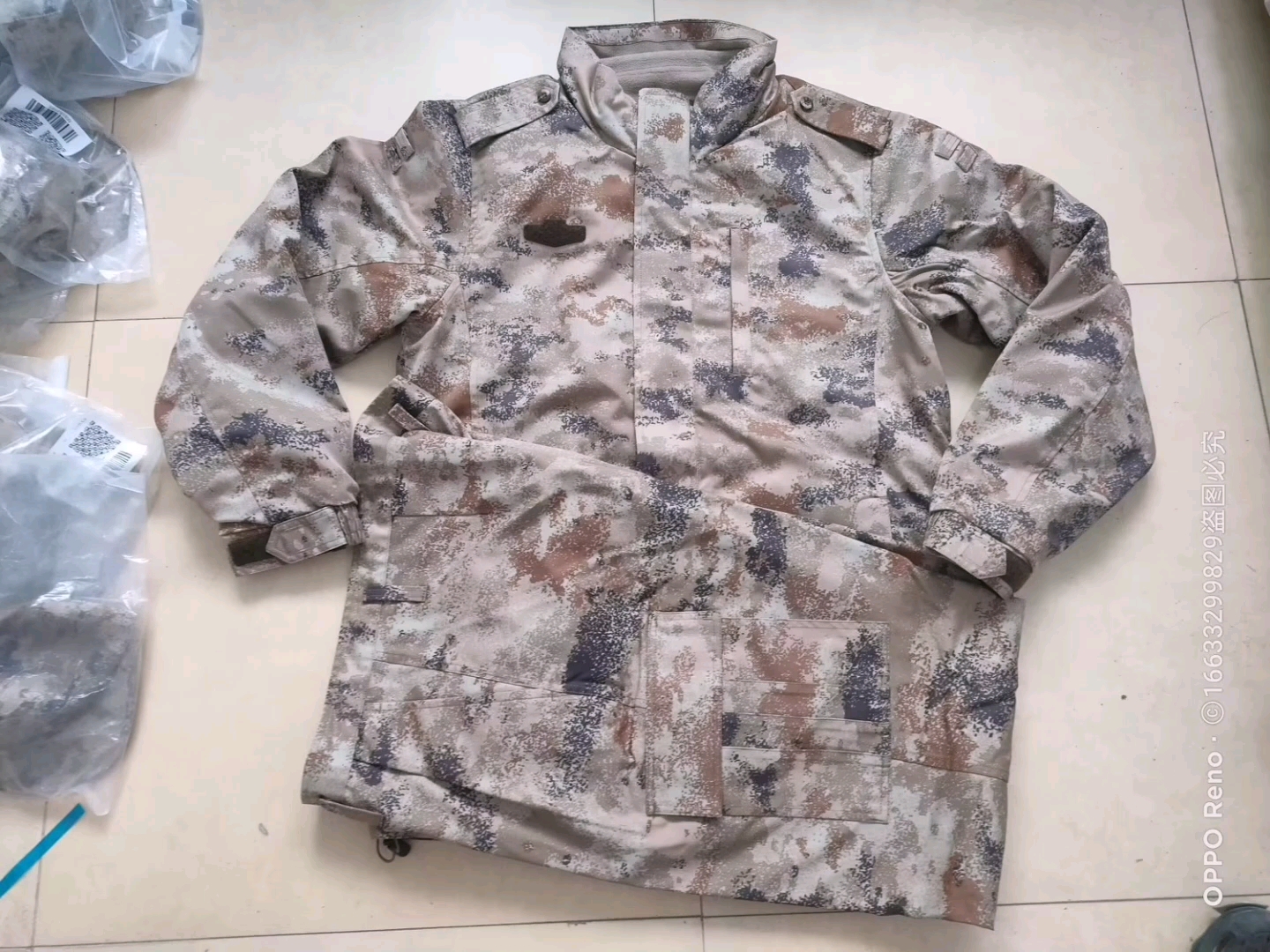 只有在边防呆过的战友才认识它吧19边防巡逻男荒漠迷彩防寒作训服!