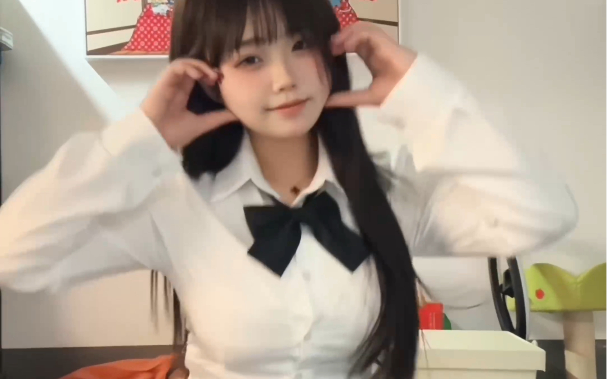 可爱在性感面前一文不值呜呜-凹兔嫚-凹兔嫚-哔哩哔哩视频