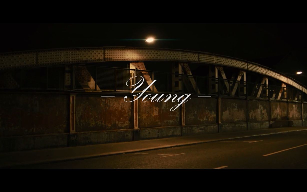 青春片励志混剪《Young》:青春是一本太仓促的书!哔哩哔哩bilibili