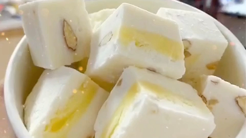 甜柒分厚切炒酸奶奶香凤梨一天200份