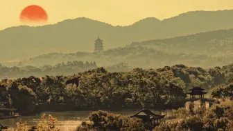 “请用你现有的文化描述一下此景～”