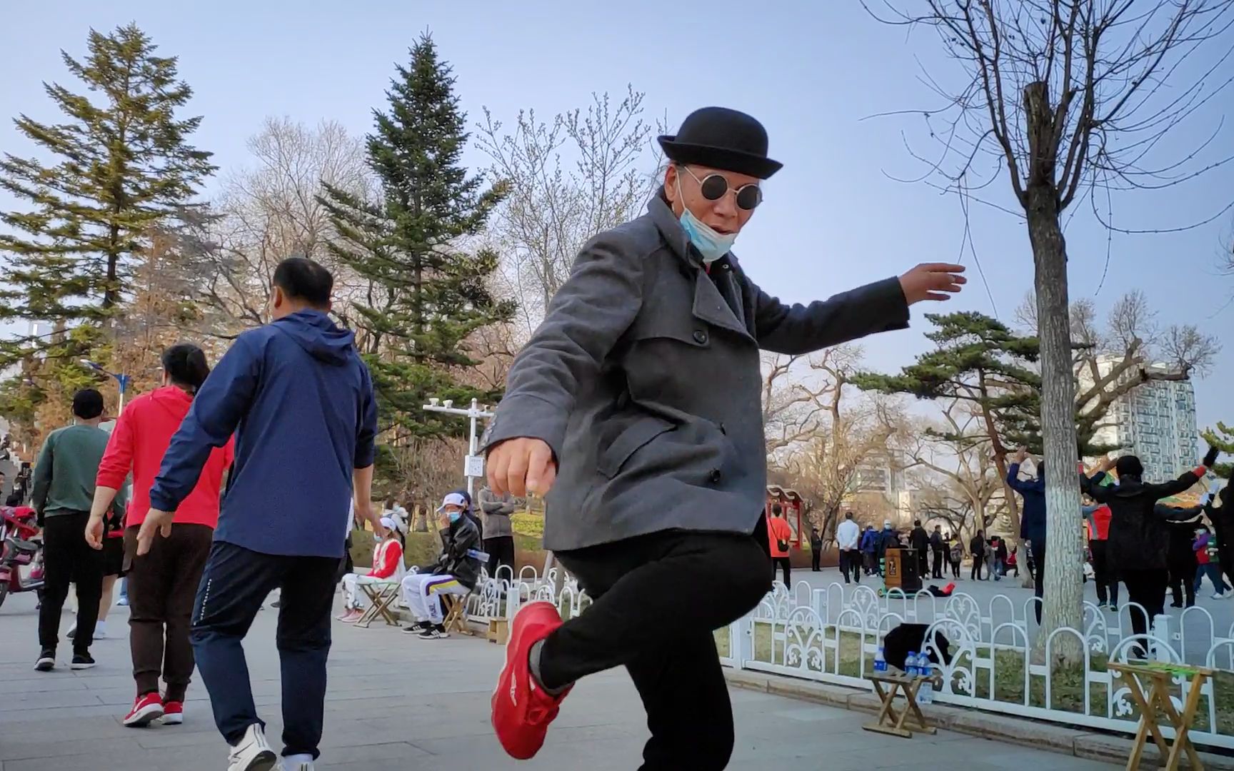 朝鲜族大叔广场舞,民族舞,霹雳舞样样精通 延边延吉公园-edit_哔哩