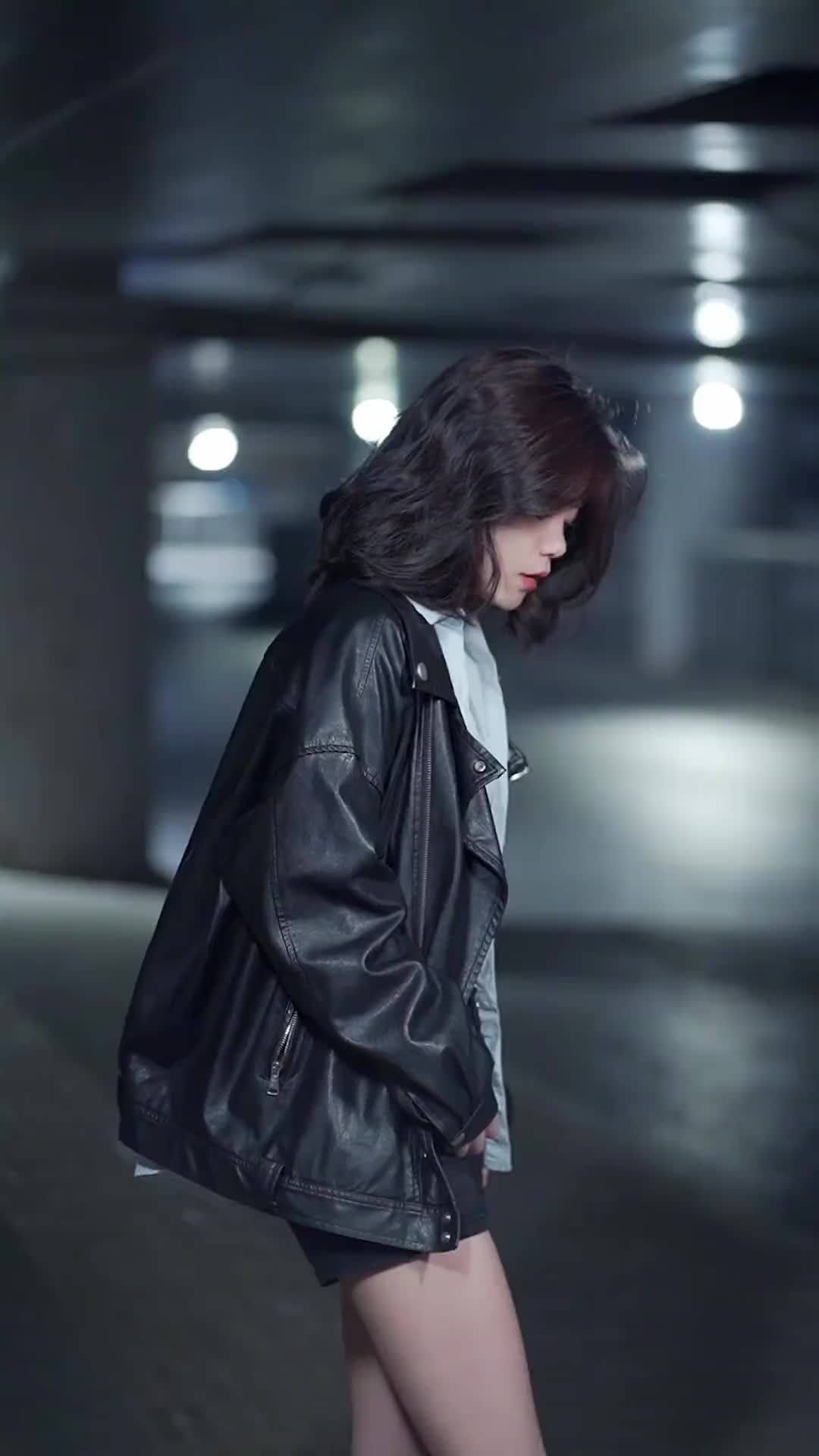 都在忙吗有在想我吗真人真唱翻唱歌曲故事还长