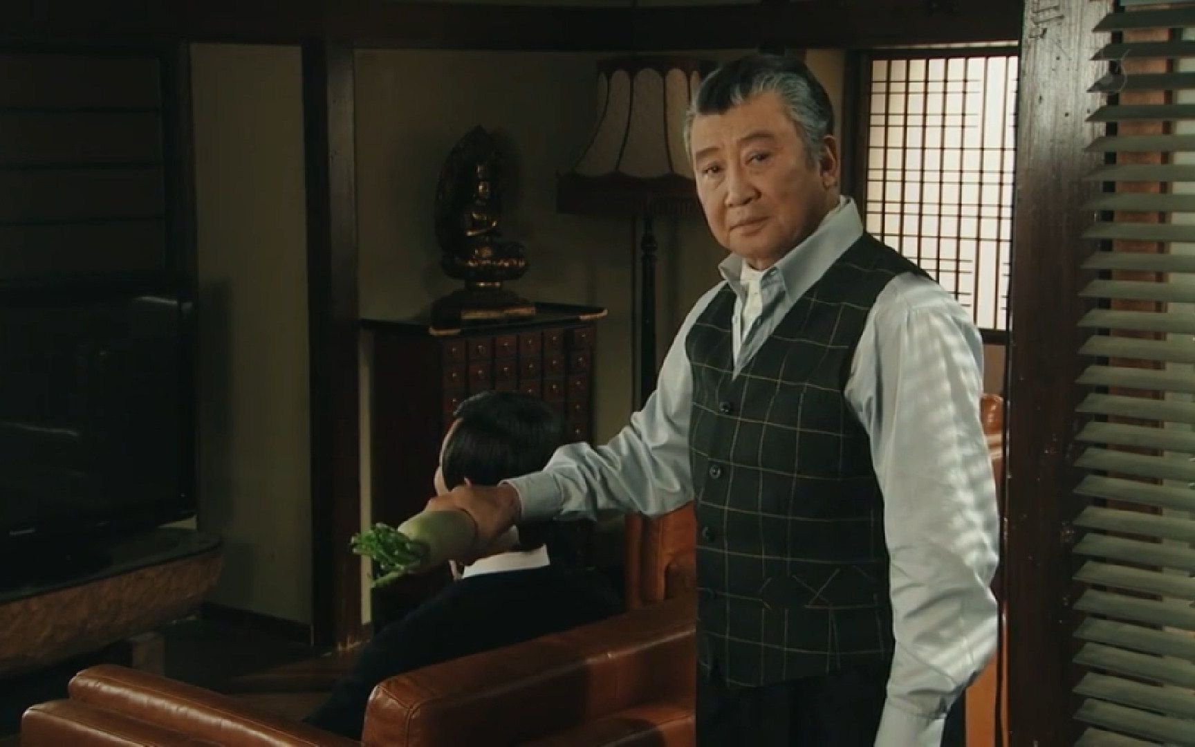 李狗嗨服部叔眨眼cut