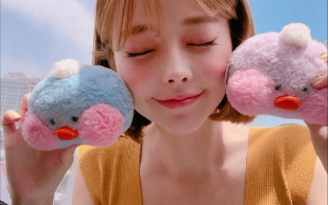 ins百万网红姜泰莉直播