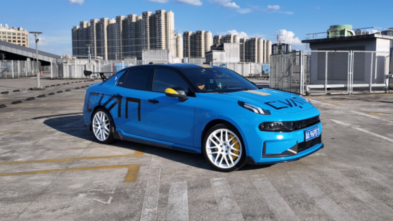 领克03cyan配白色轮毂 是好看还是奇丑?