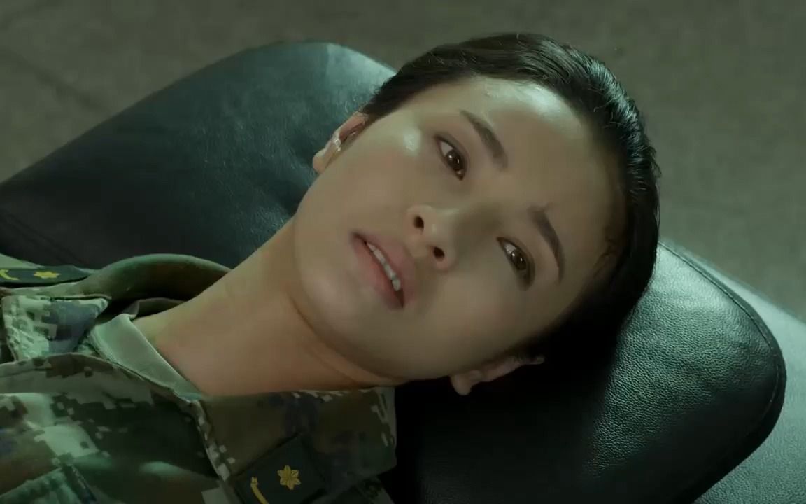 利刃出击:戴淼身子很不好,刘闯不让她去驻训,戴淼都要急哭了_哔哩哔哩