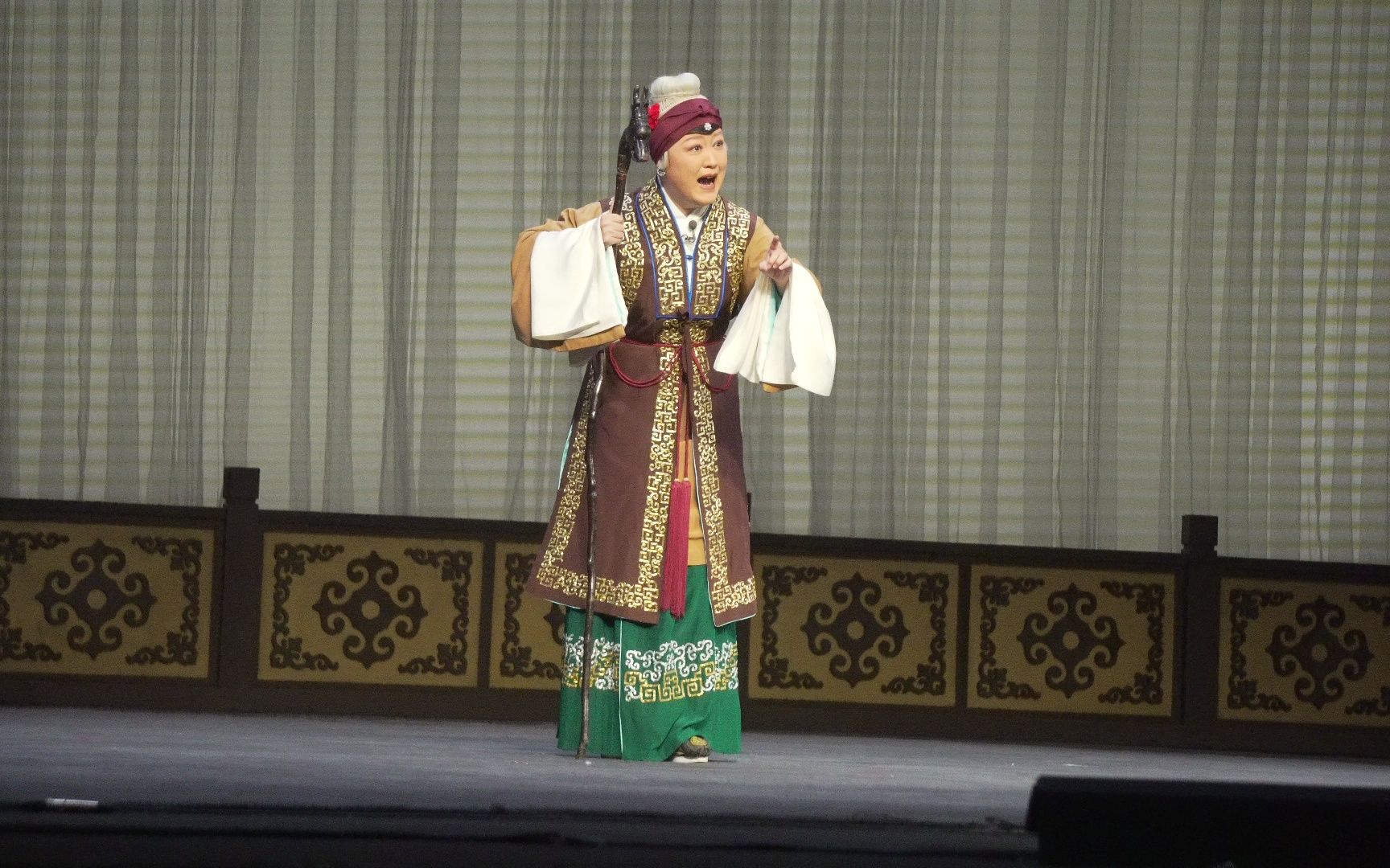 01 陈晓霞 沈红 京剧《罢宴》蒙相爷赐寿筵西廊之上