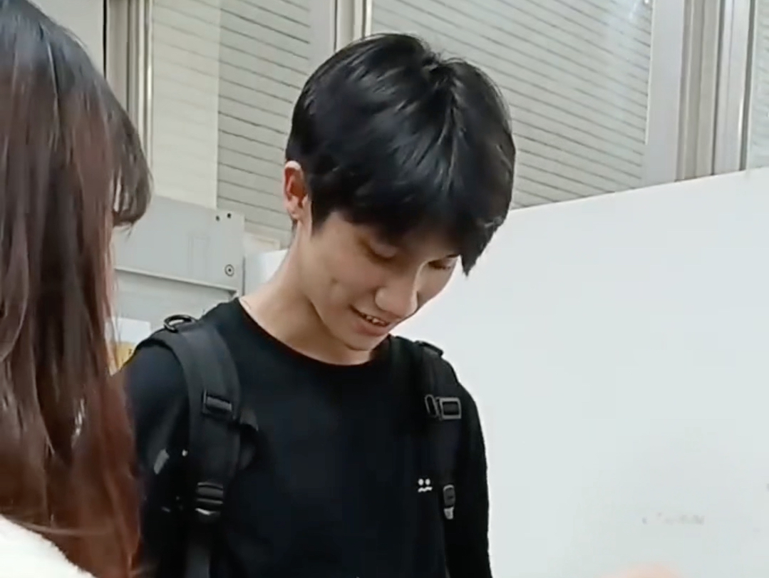 陳柏文-男大生順毛小狗38898961 ·09 61678989