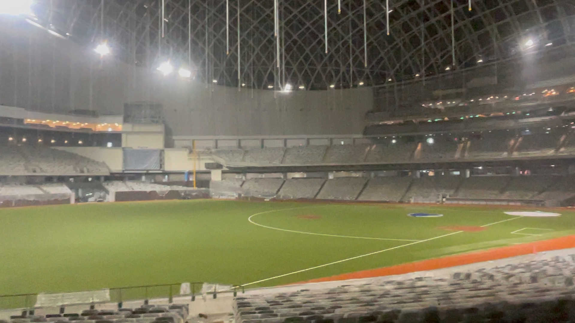 台北大巨蛋 快完工了