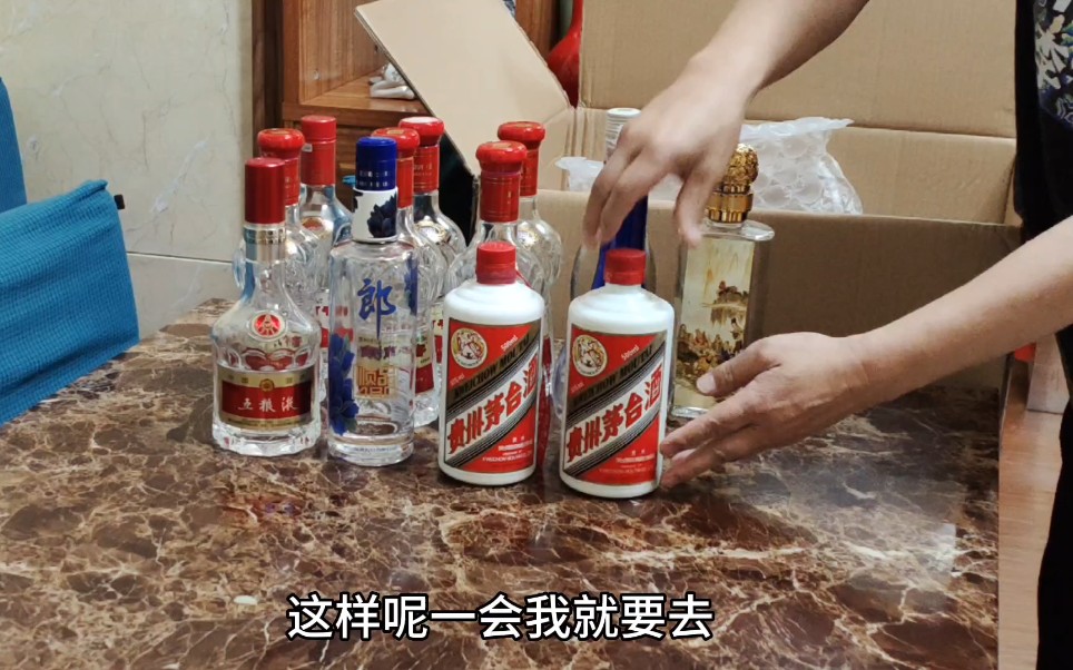 网友寄来了一大箱酒瓶如此之远确无一破损