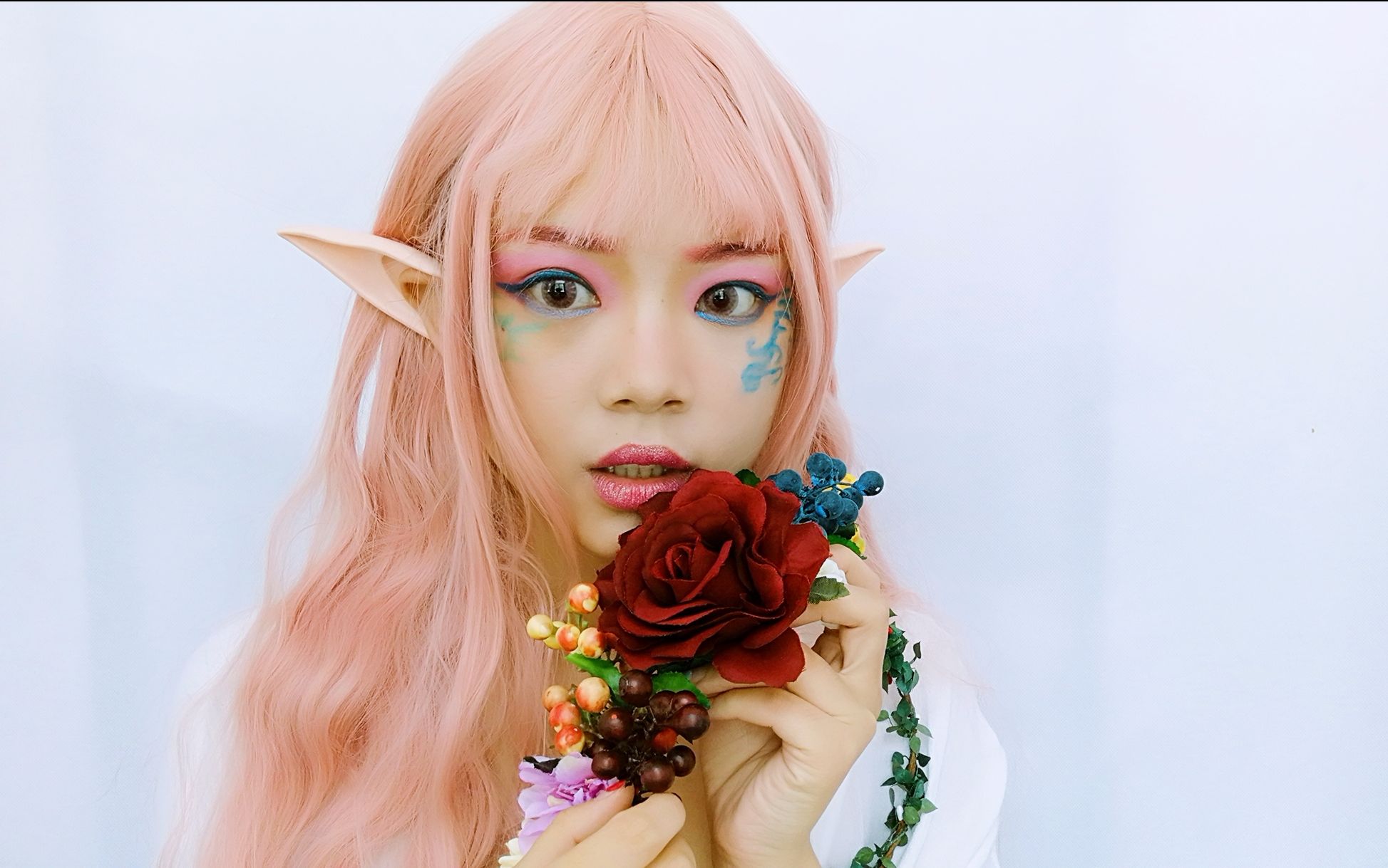 给大家带来唯美古风精灵妆容cos,本姑娘的少女心爆棚了!